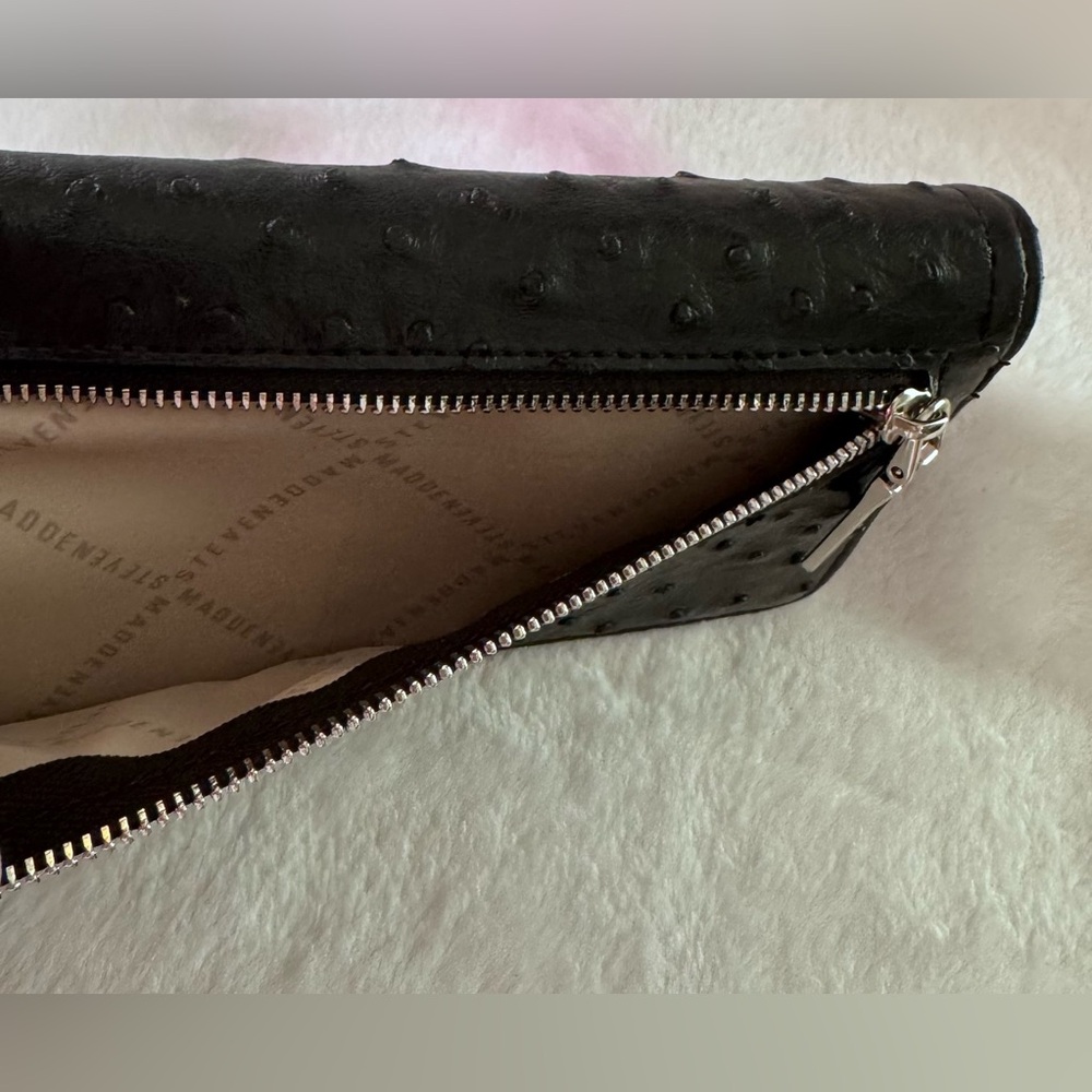 Steve Madden Black Ostrich Embossed Wallet Snap Closure Long Wallet - Picture 9 of 10